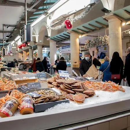 La Salamandre - Situe En Plein Coeur De Et Proche Des Thermes *