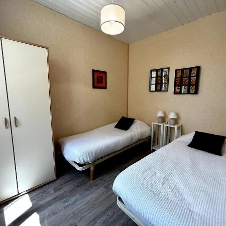 La Salamandre - Situe En Plein Coeur De Et Proche Des Thermes